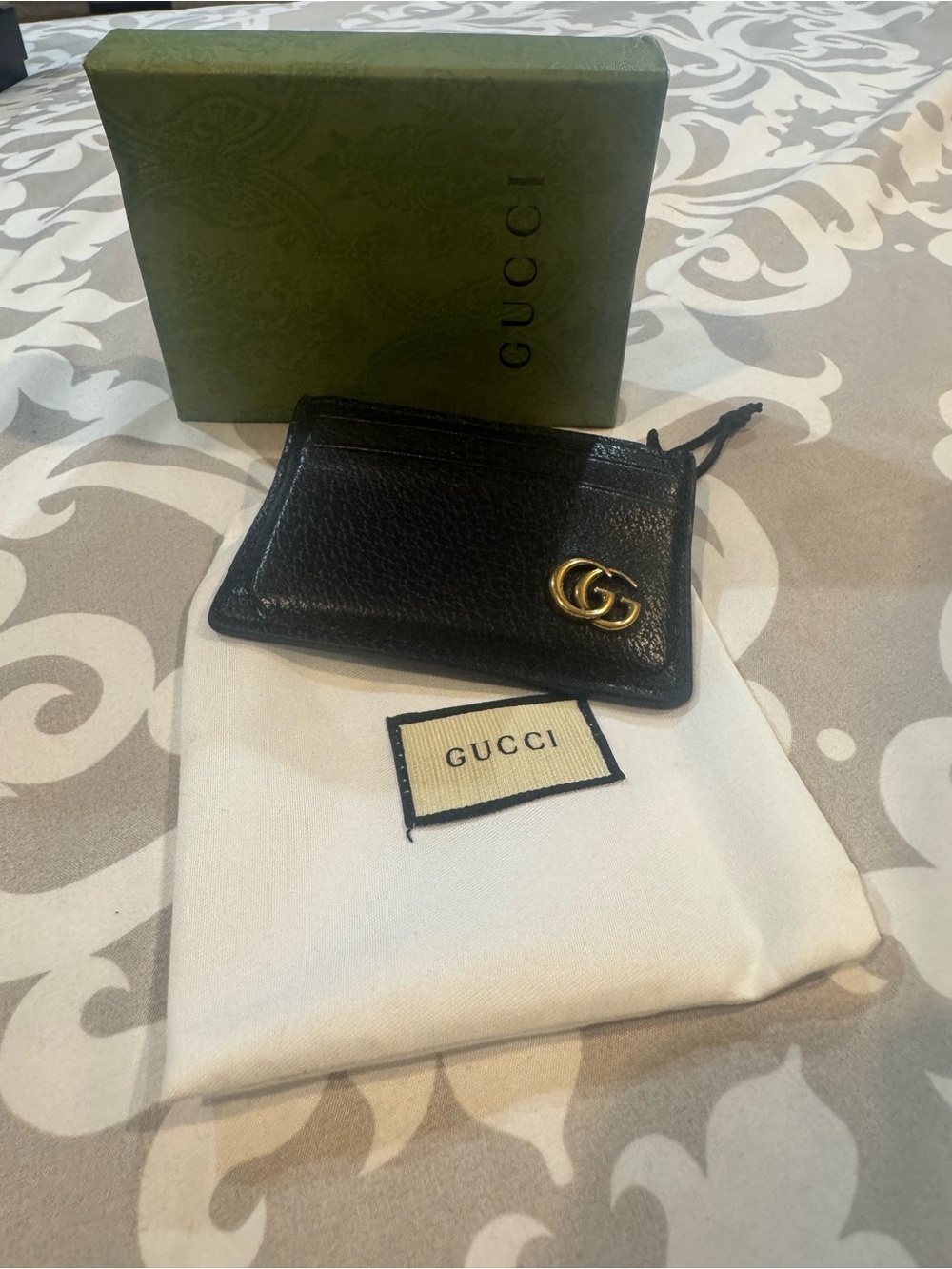 Gucci Black Leather GG Marmont Card holder